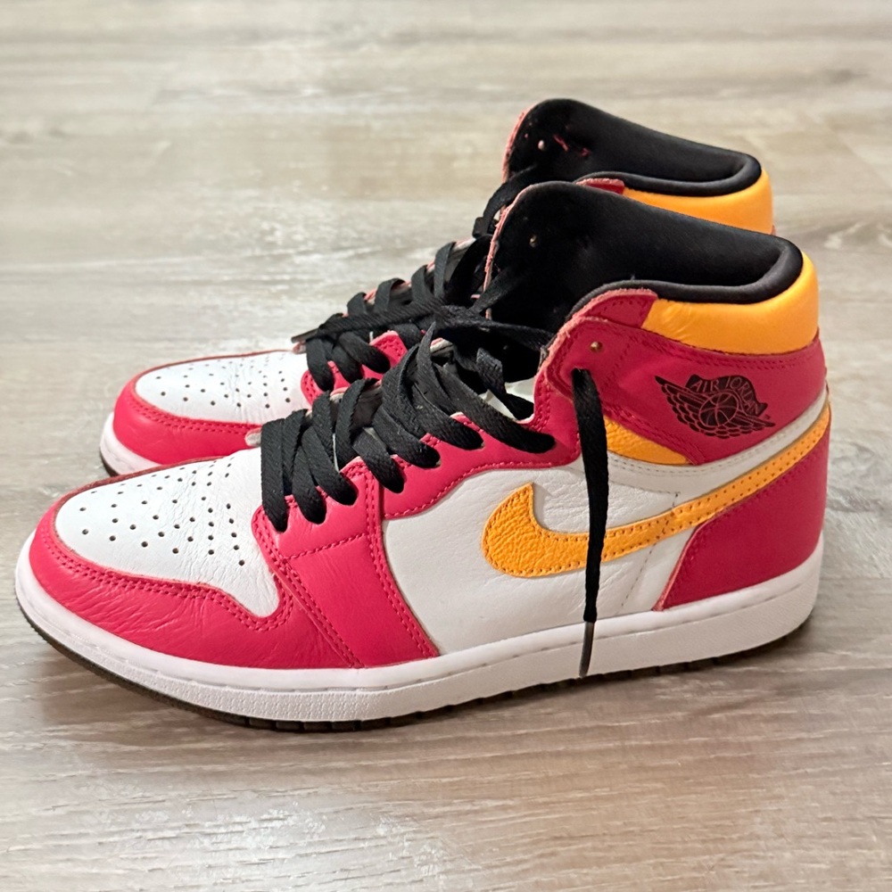 Jordan 1 High Retro Light Fusion Red Size 9